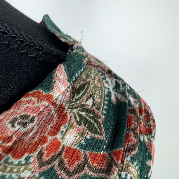 Green & Gold Peasant Top by Rose & Olive - LG - Picture 7 of 8